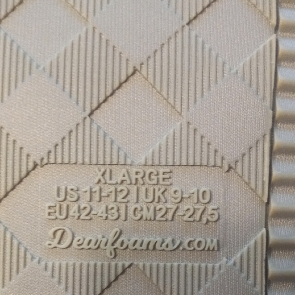 Dearfoams Plush Gray Quilted Slippers - Picture 5 of 6